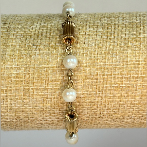 Genuine Cultured Pearl 12 karat gold filled fluted beads wire-linked bracelet - Picture 3 of 3